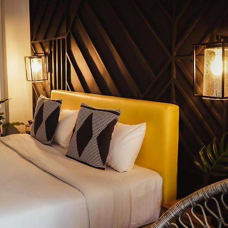 The Bourke Hotel Davao City Esterno foto