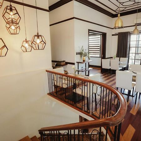 The Bourke Hotel Davao City Esterno foto