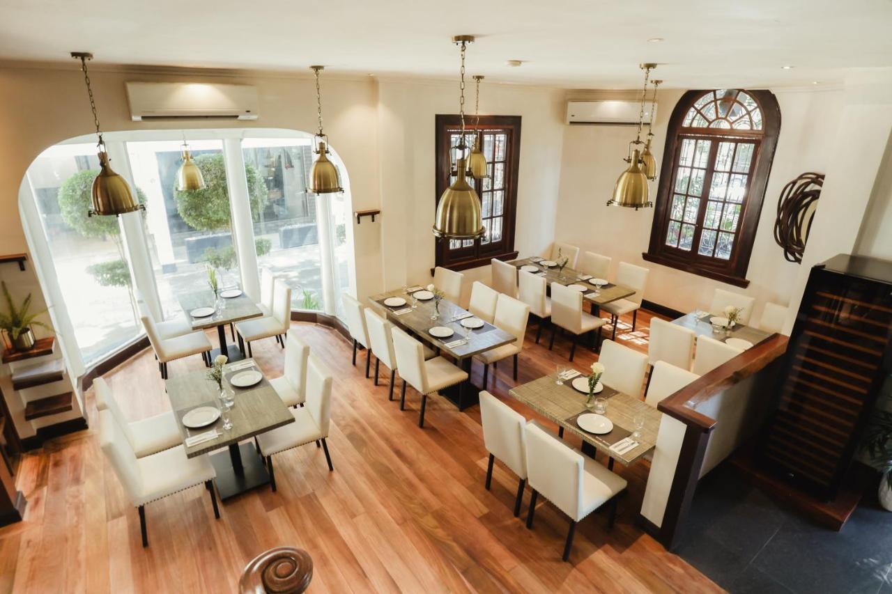 The Bourke Hotel Davao City Esterno foto