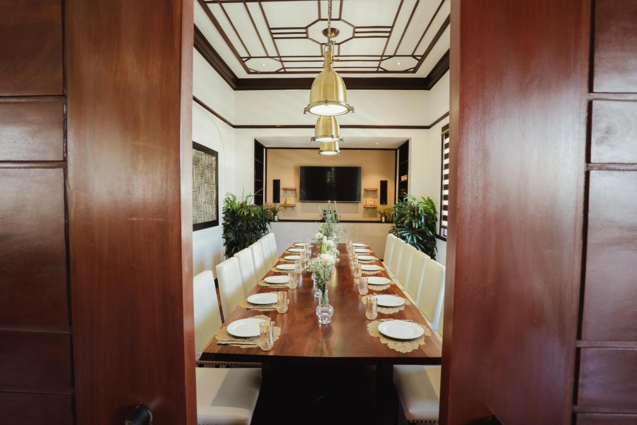 The Bourke Hotel Davao City Esterno foto