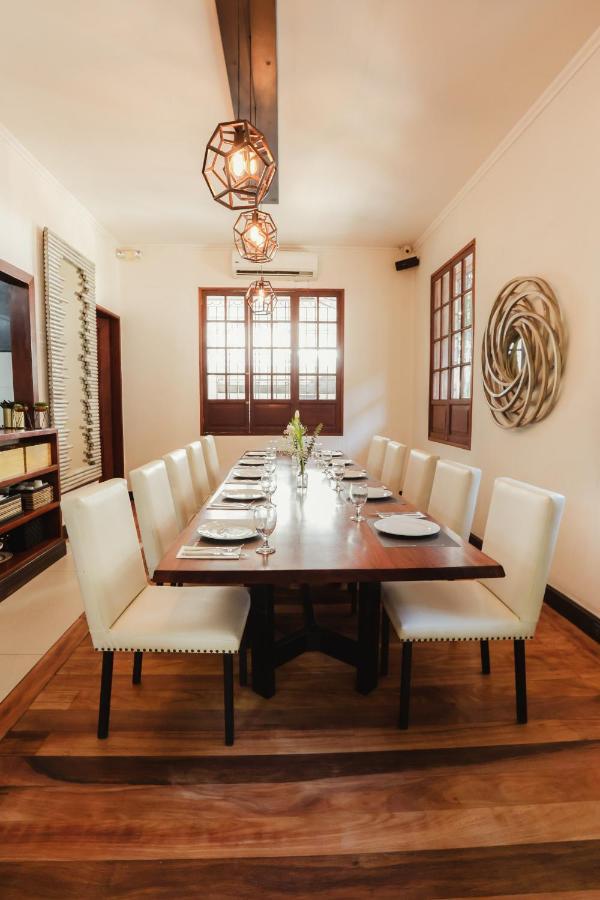 The Bourke Hotel Davao City Esterno foto