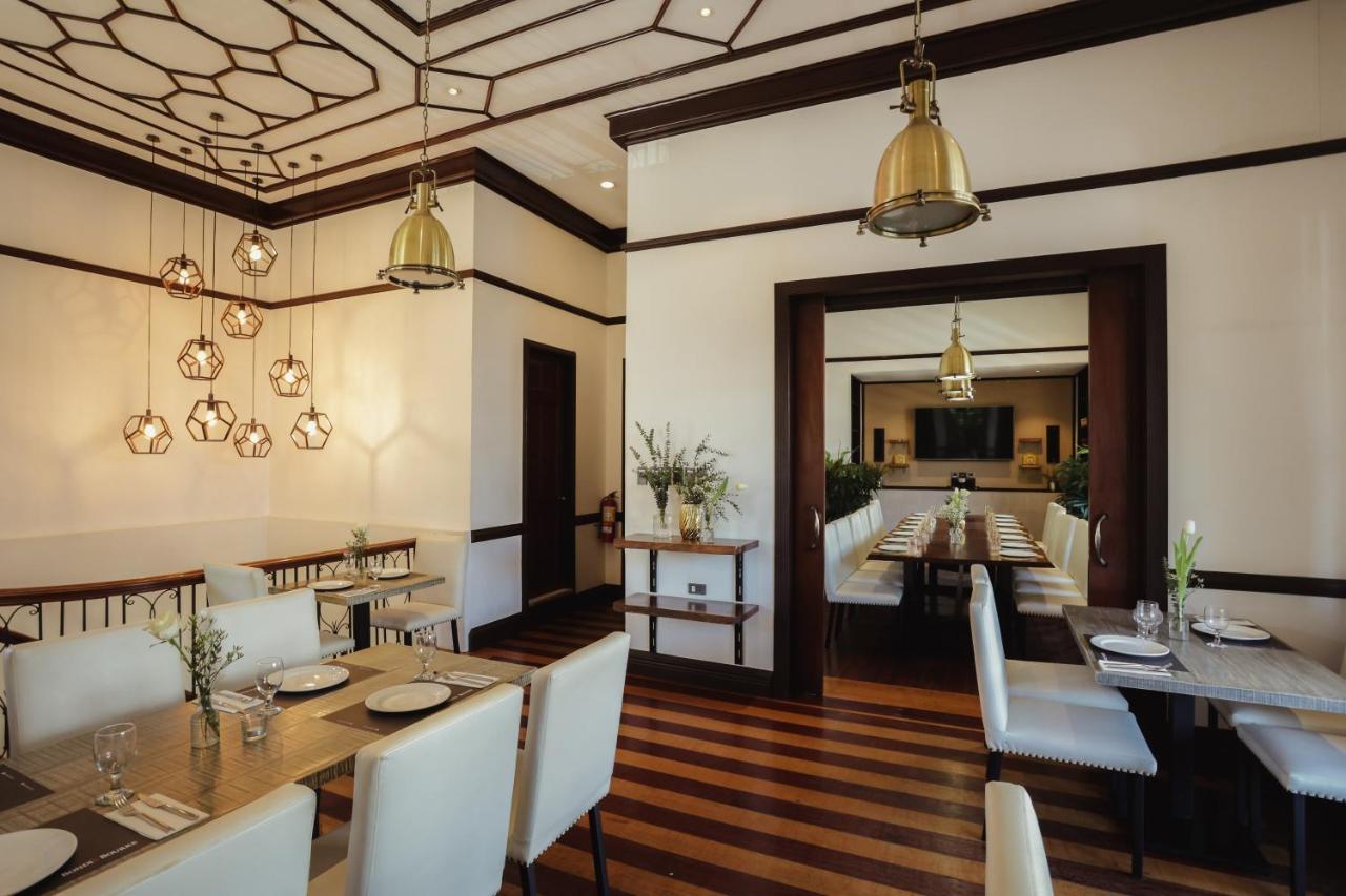 The Bourke Hotel Davao City Esterno foto