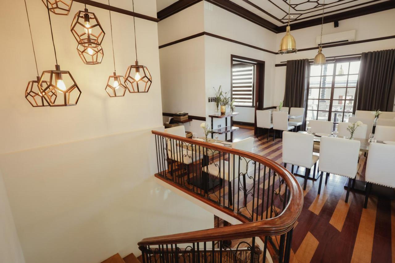 The Bourke Hotel Davao City Esterno foto