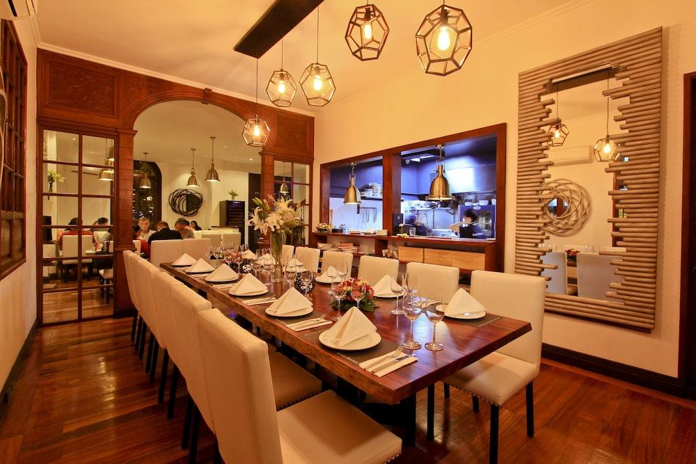 The Bourke Hotel Davao City Esterno foto