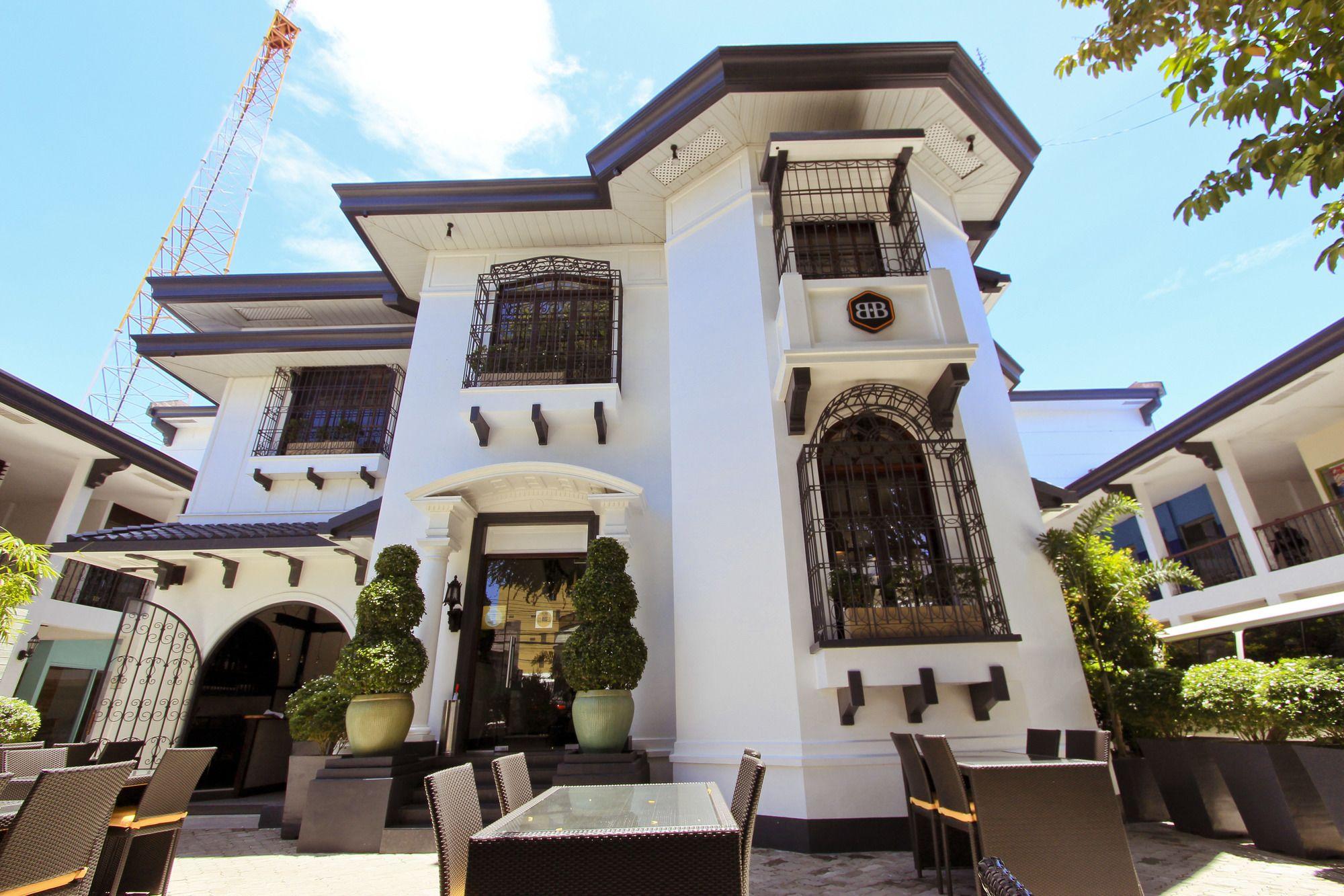 The Bourke Hotel Davao City Esterno foto
