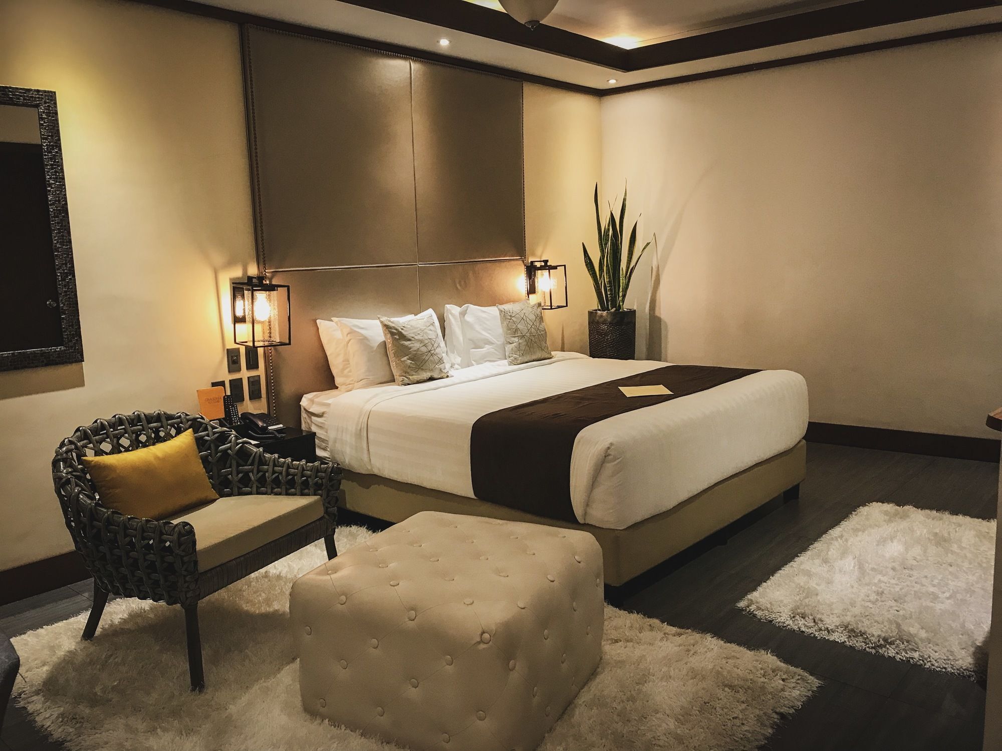 The Bourke Hotel Davao City Esterno foto
