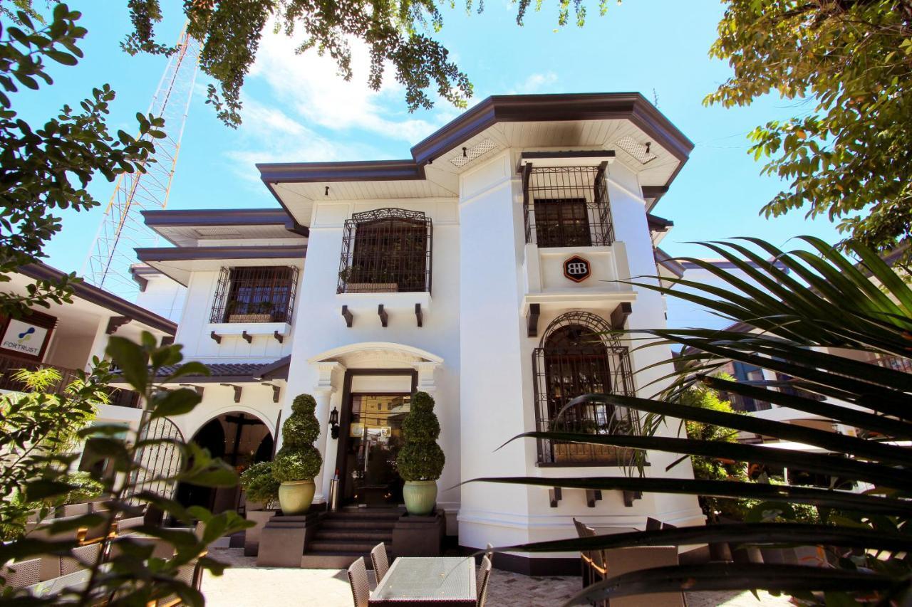 The Bourke Hotel Davao City Esterno foto